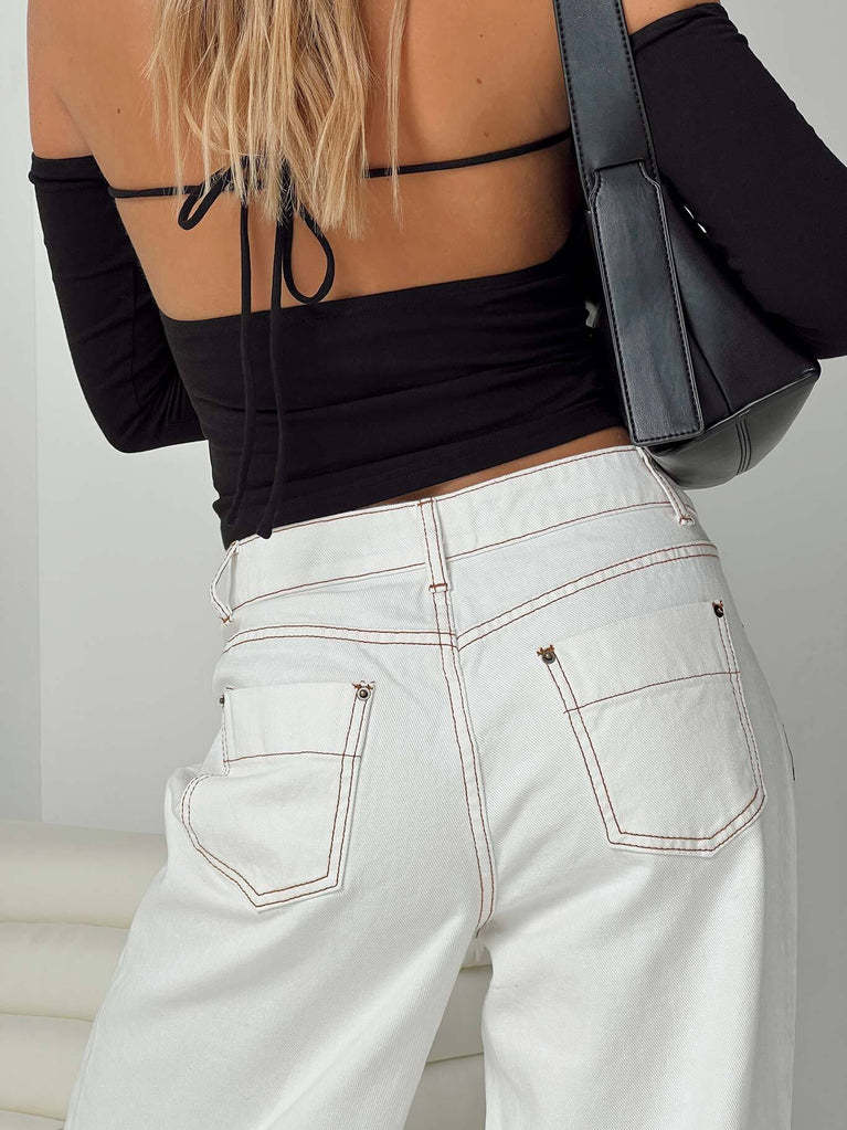 Women’s Wide Leg Jeans with High Waist Button Closure Five Pocket Design and Contrast Stitching